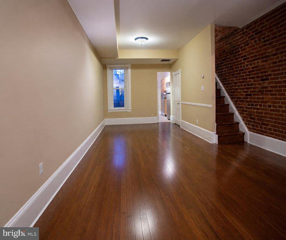 240 14TH STREET NE