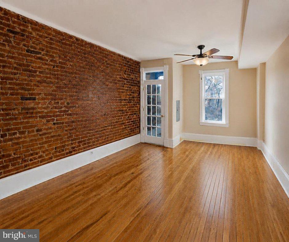 240 14TH STREET NE
