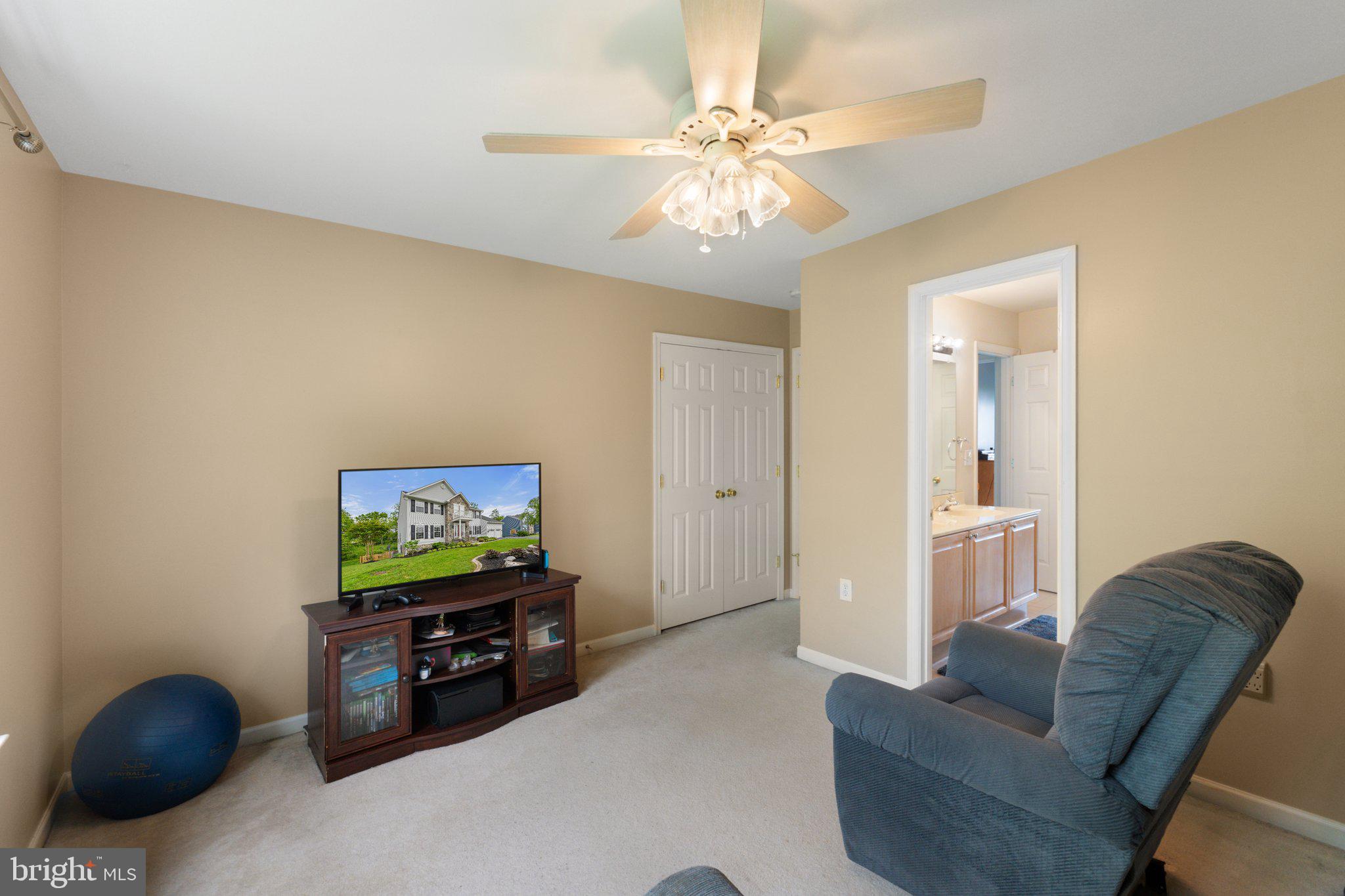 LOCUST HILL - Residential