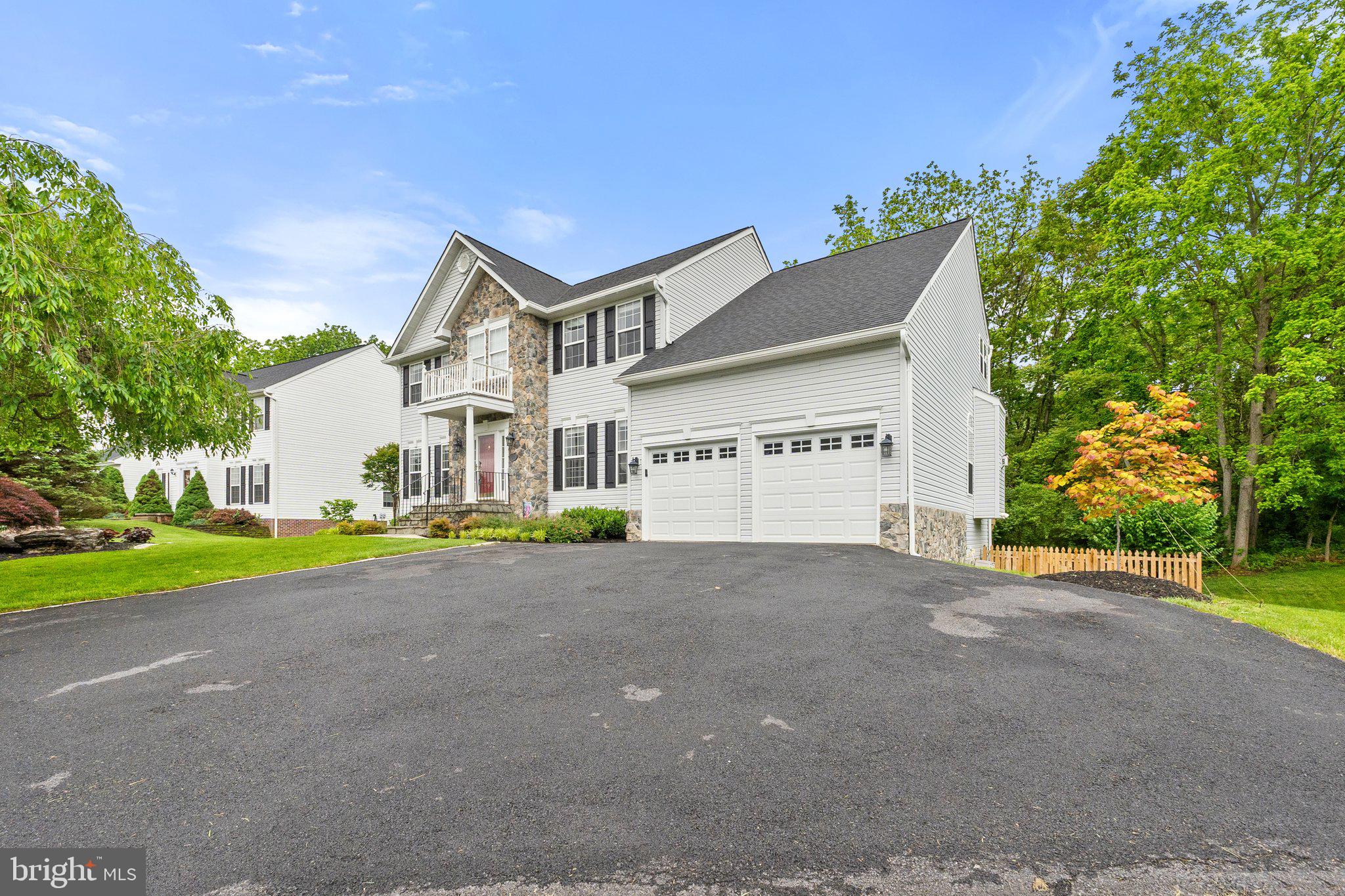 LOCUST HILL - Residential