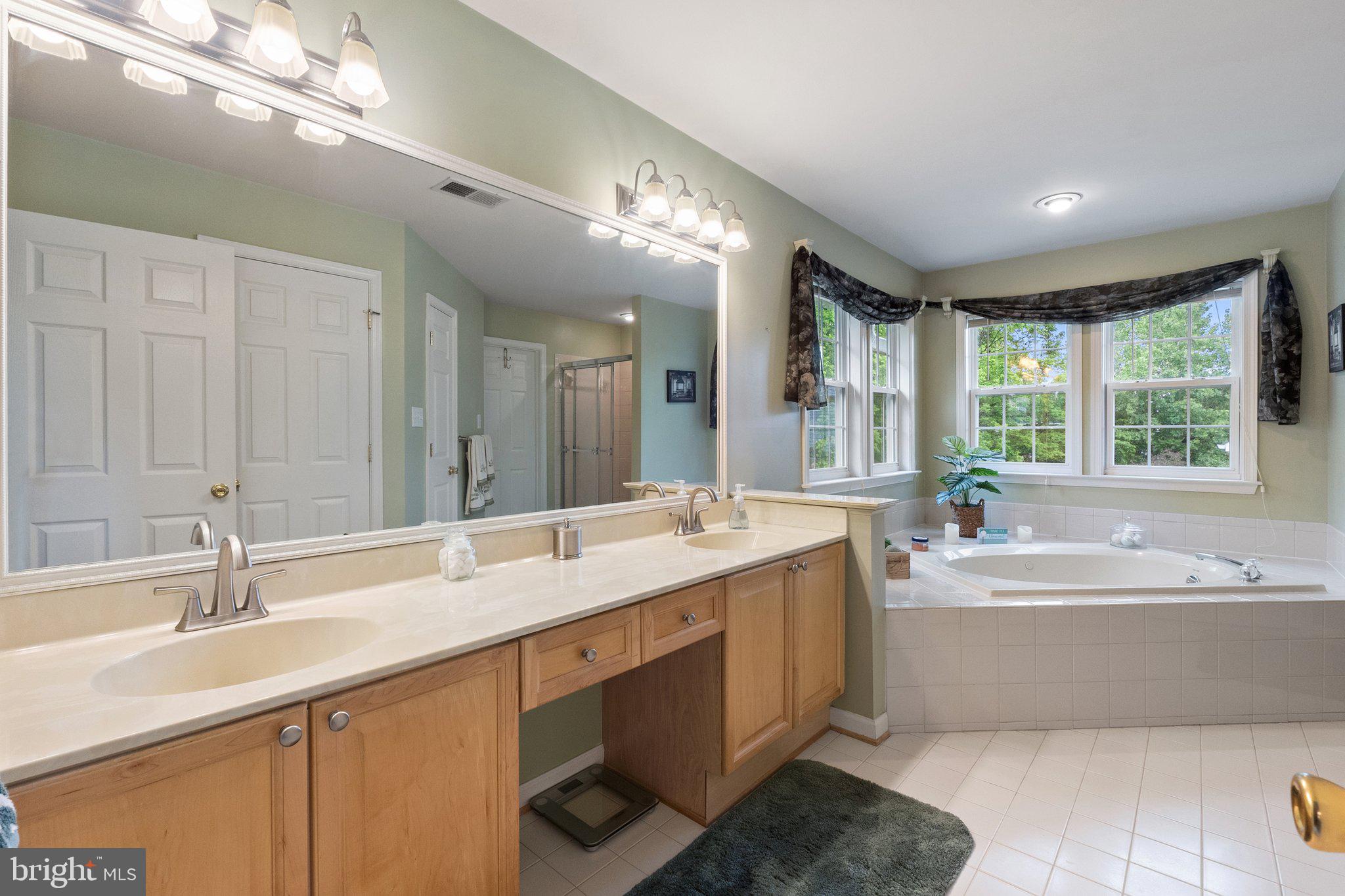 LOCUST HILL - Residential