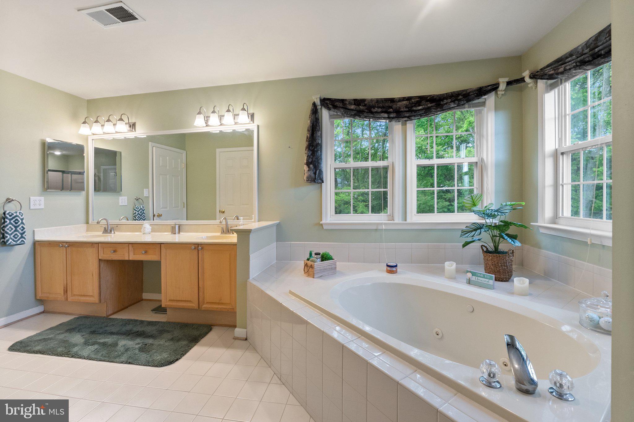 LOCUST HILL - Residential