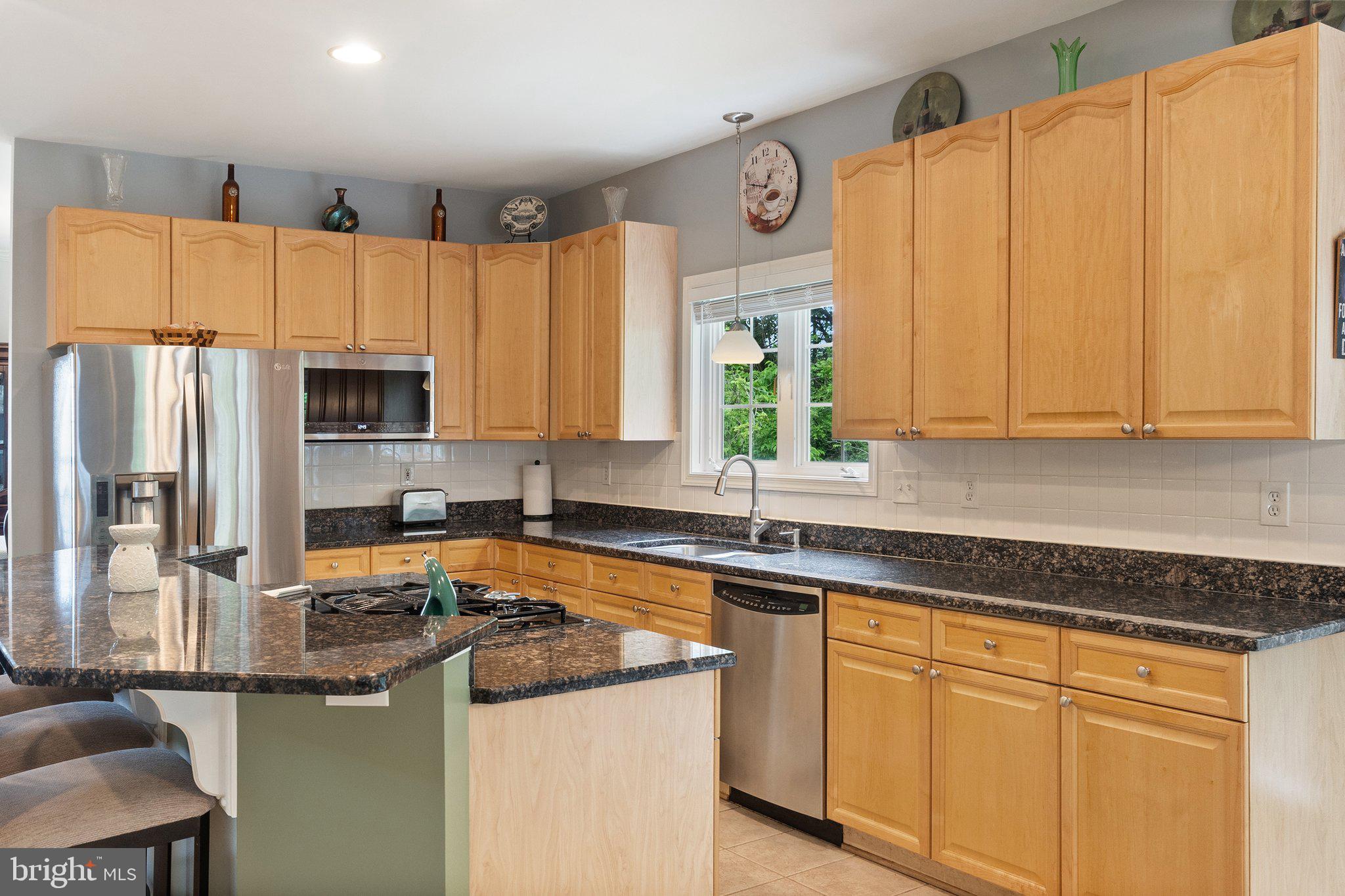 LOCUST HILL - Residential