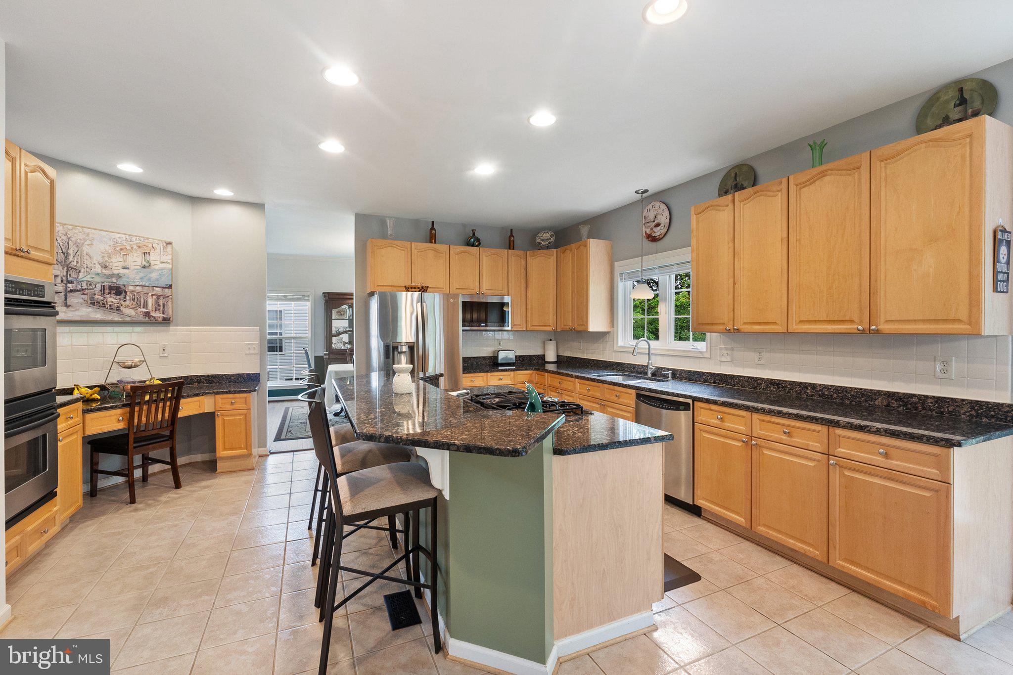 LOCUST HILL - Residential