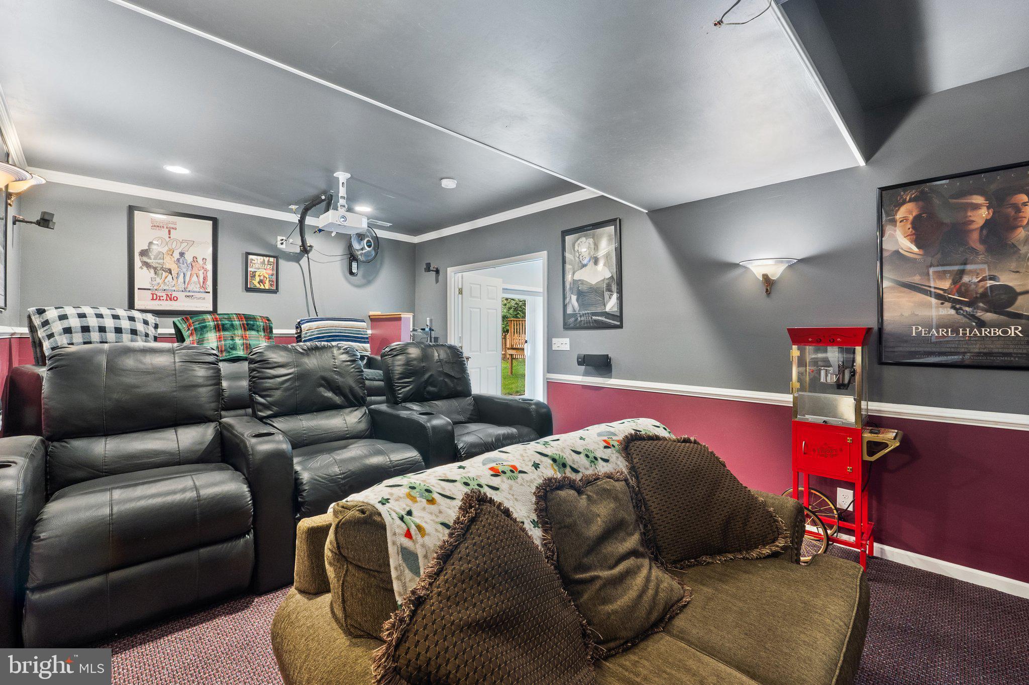 LOCUST HILL - Residential