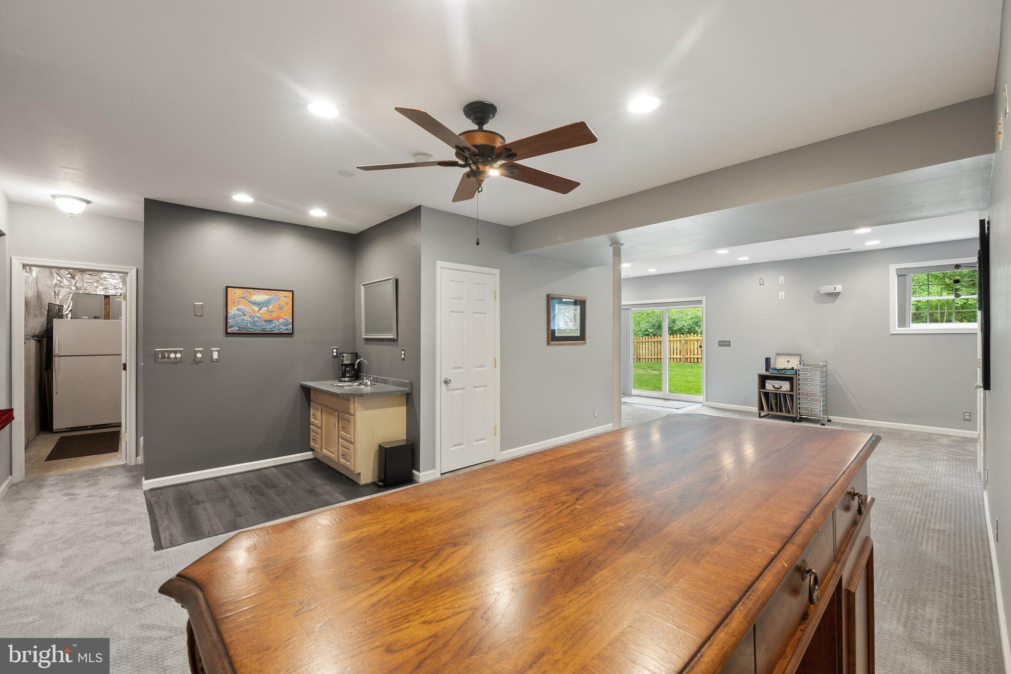 LOCUST HILL - Residential