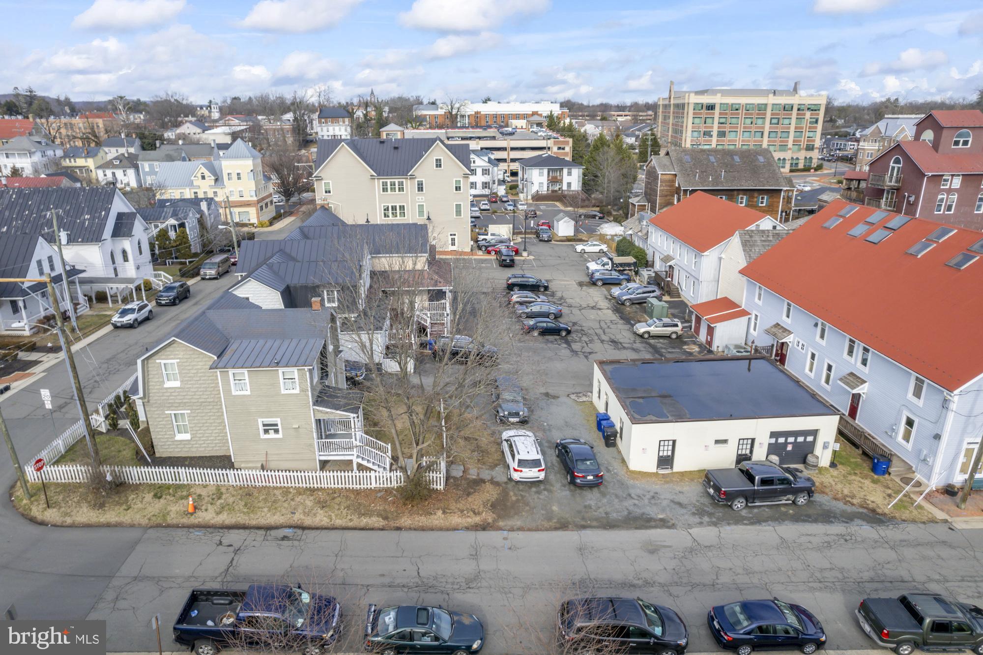 208-212 CHURCH STREET SE