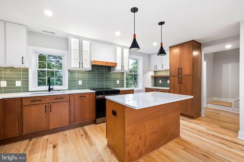 3373 S STAFFORD STREET B2 ARLINGTON VA 22206