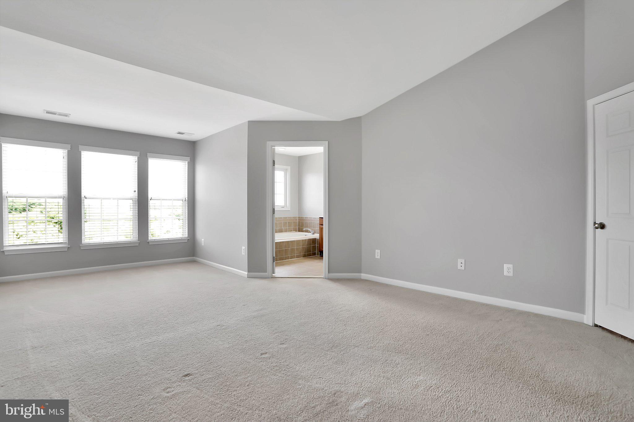 HUNTFIELD - Residential