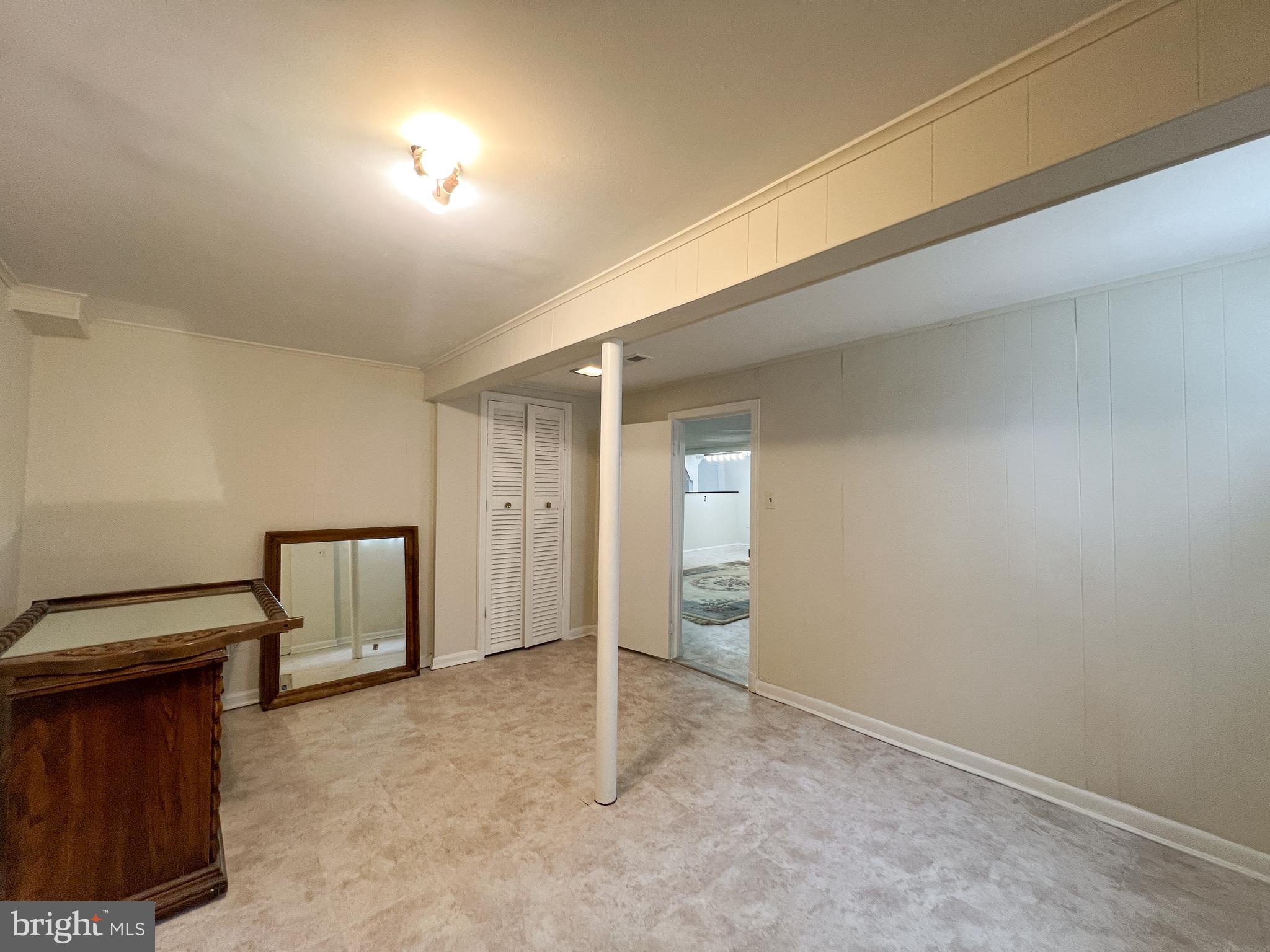 CARROLL KNOLLS - Residential Lease