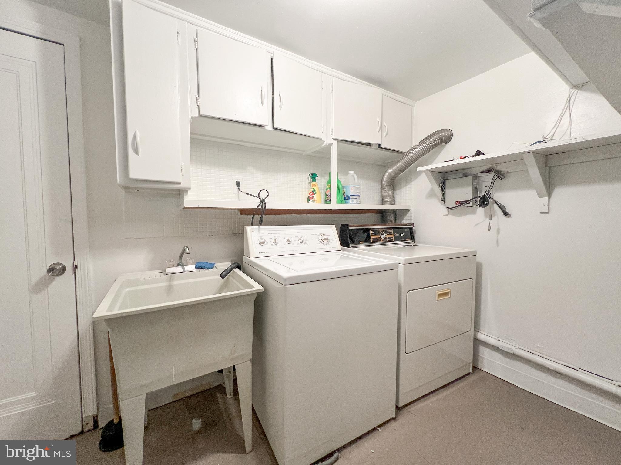 CARROLL KNOLLS - Residential Lease