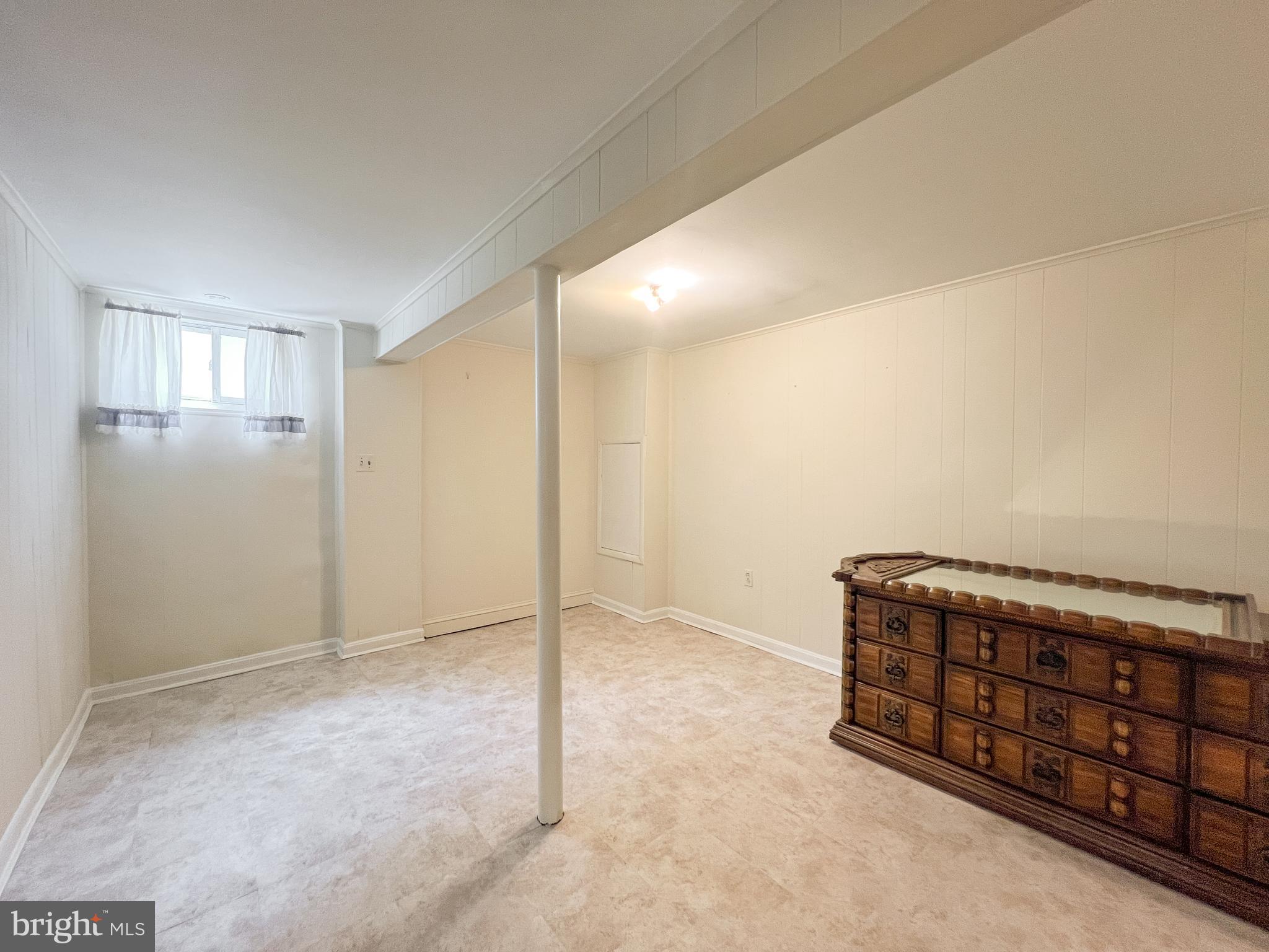 CARROLL KNOLLS - Residential Lease