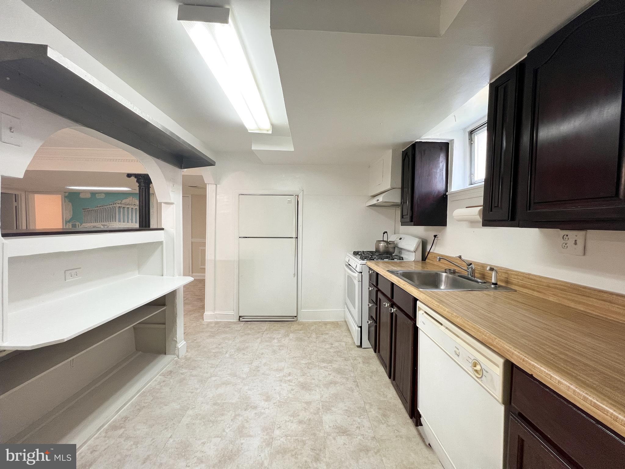 CARROLL KNOLLS - Residential Lease