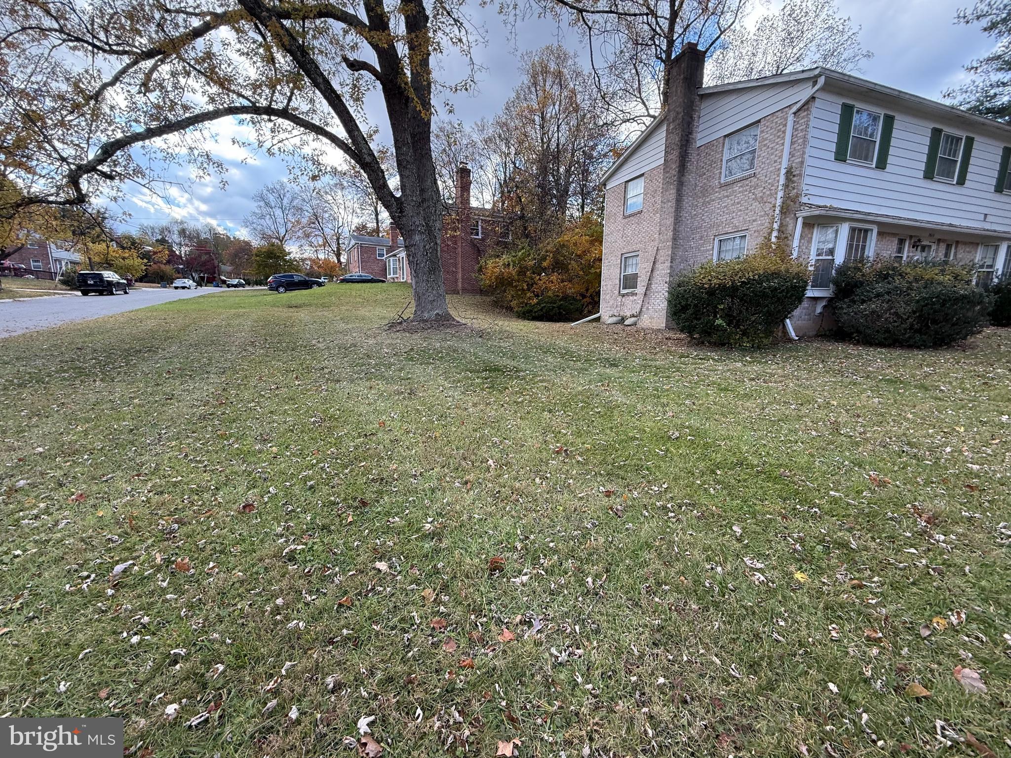 2610 SILVERDALE DRIVE