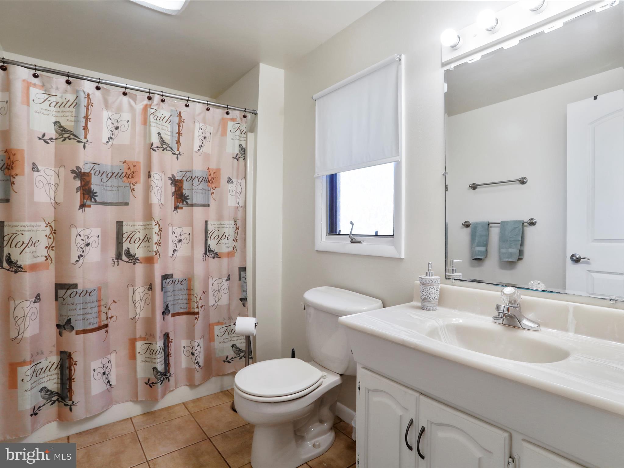 ORCHARD HILLS - Residential