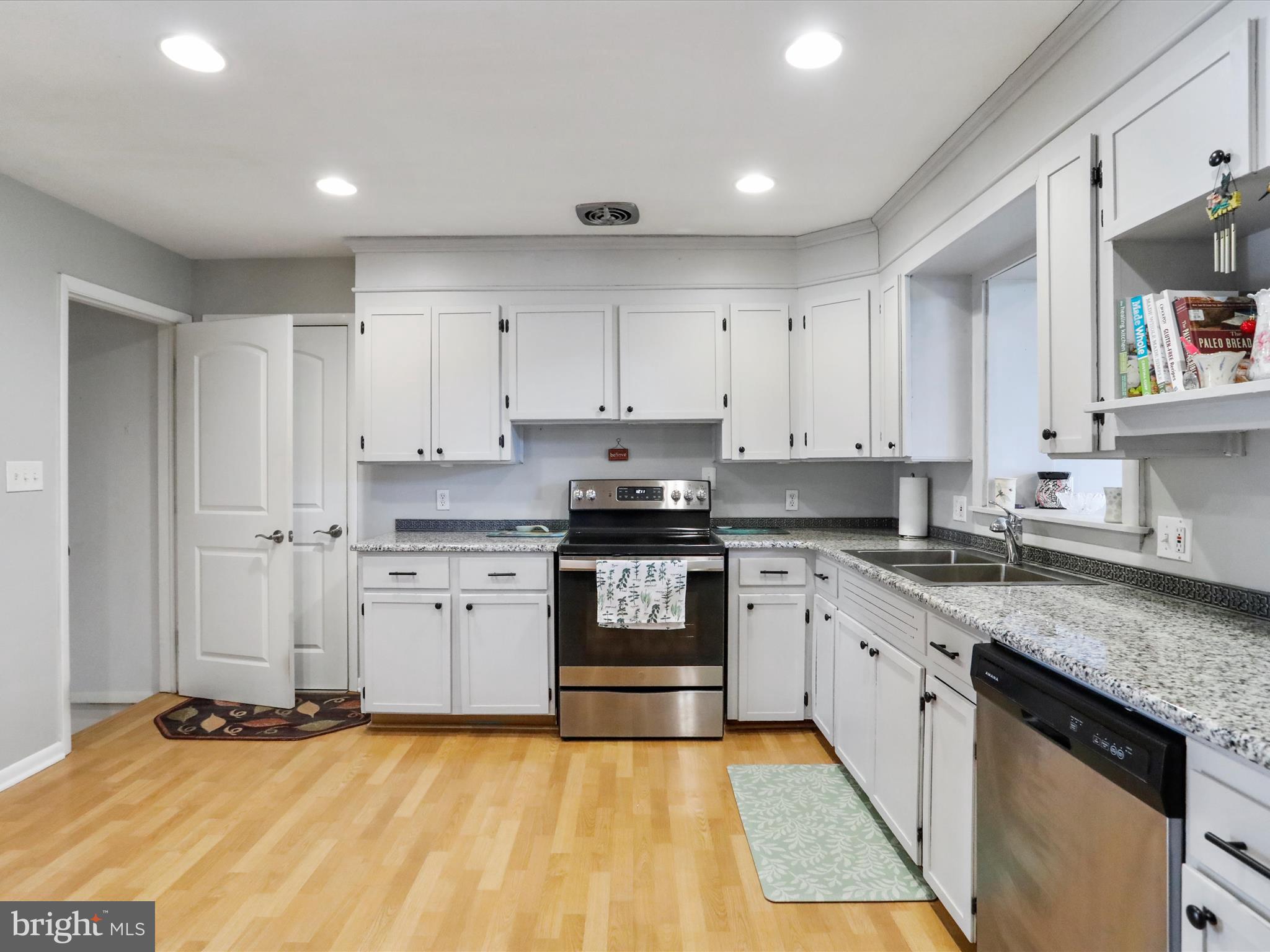 ORCHARD HILLS - Residential