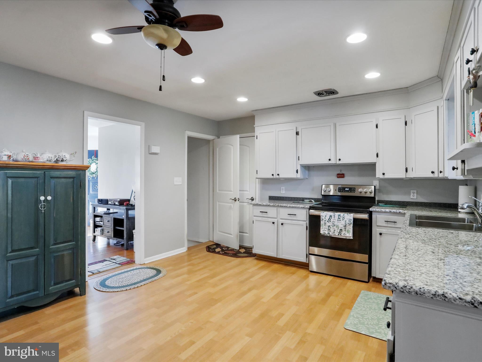 ORCHARD HILLS - Residential