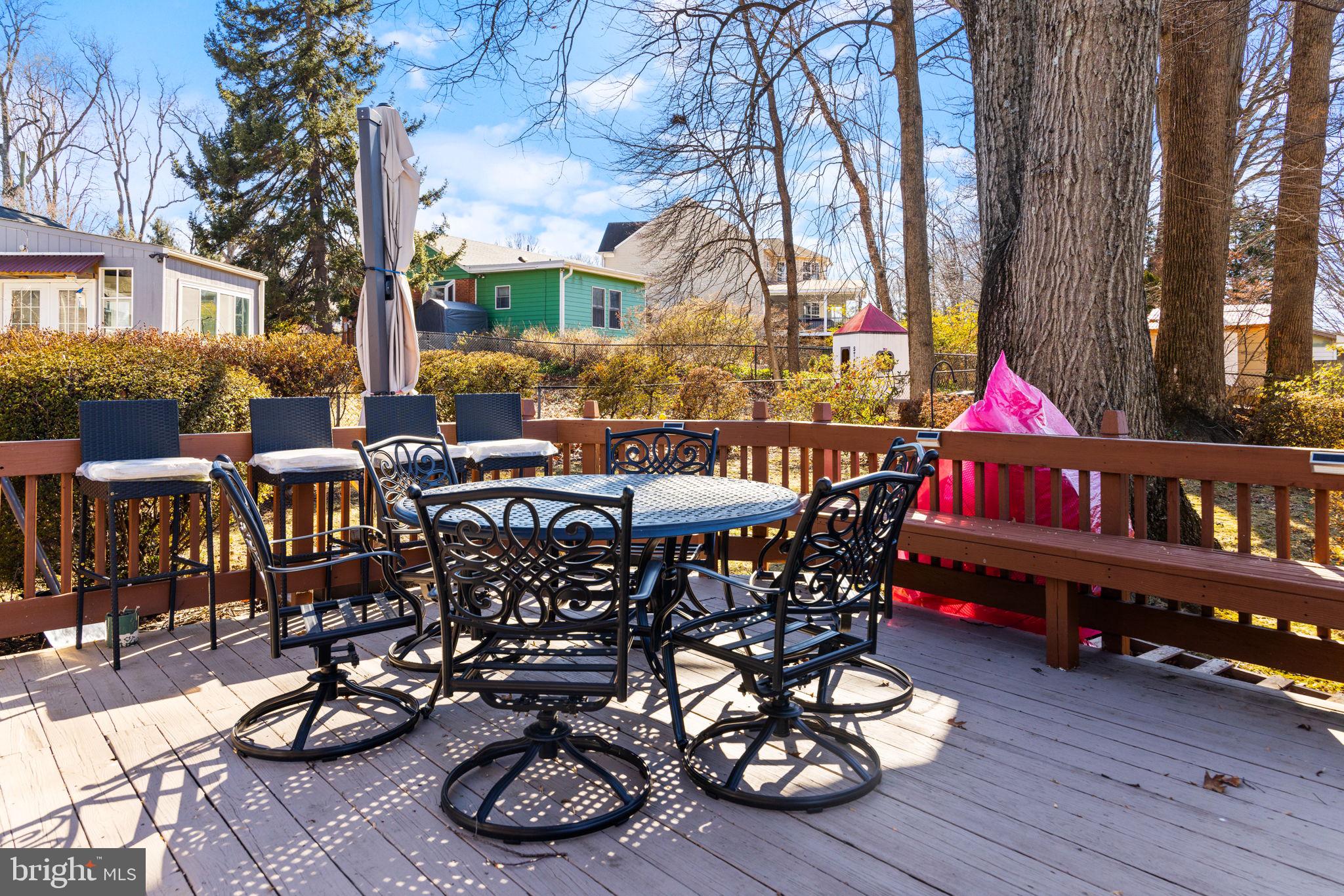 COLUMBIA PINES - Residential