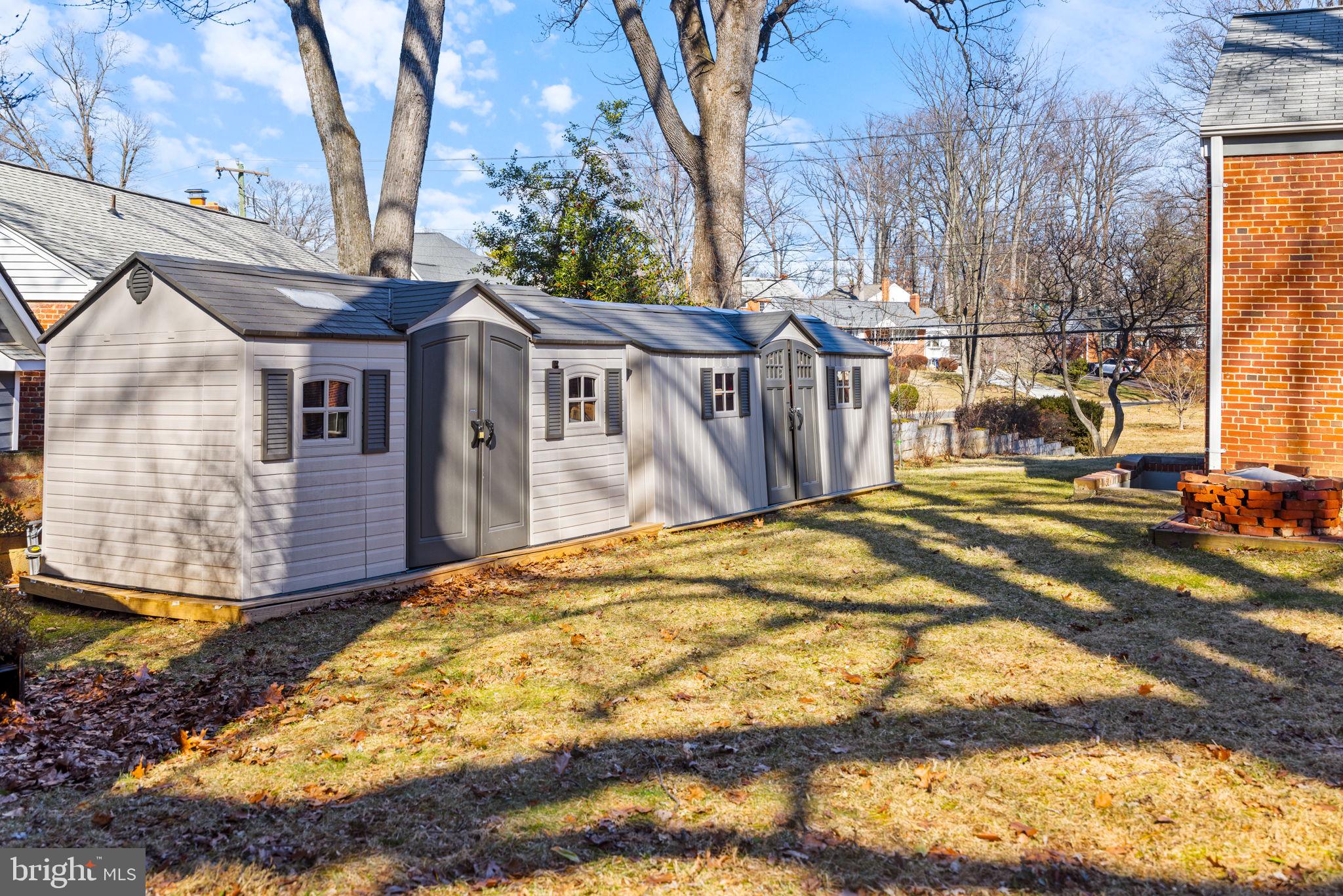 COLUMBIA PINES - Residential