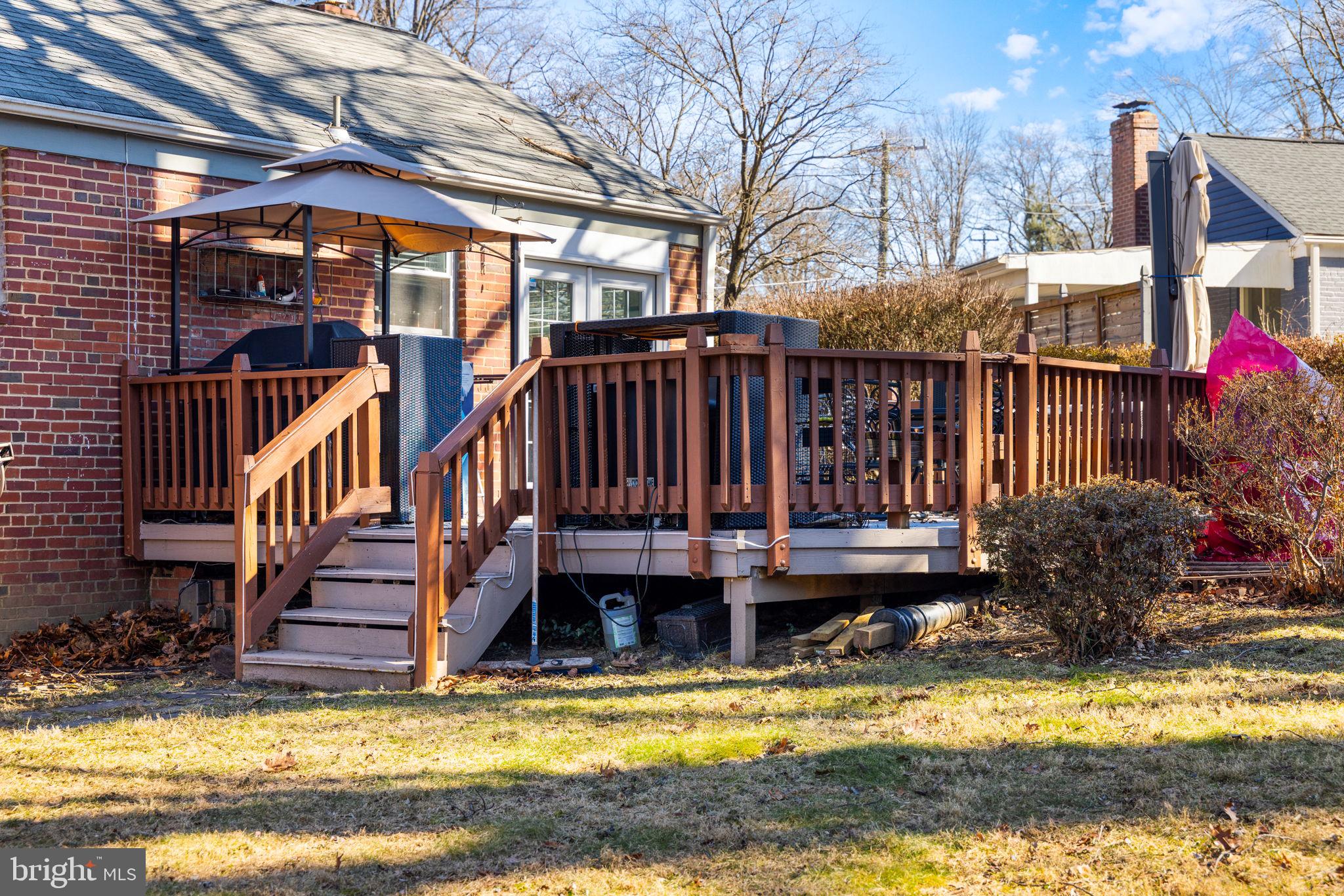 COLUMBIA PINES - Residential