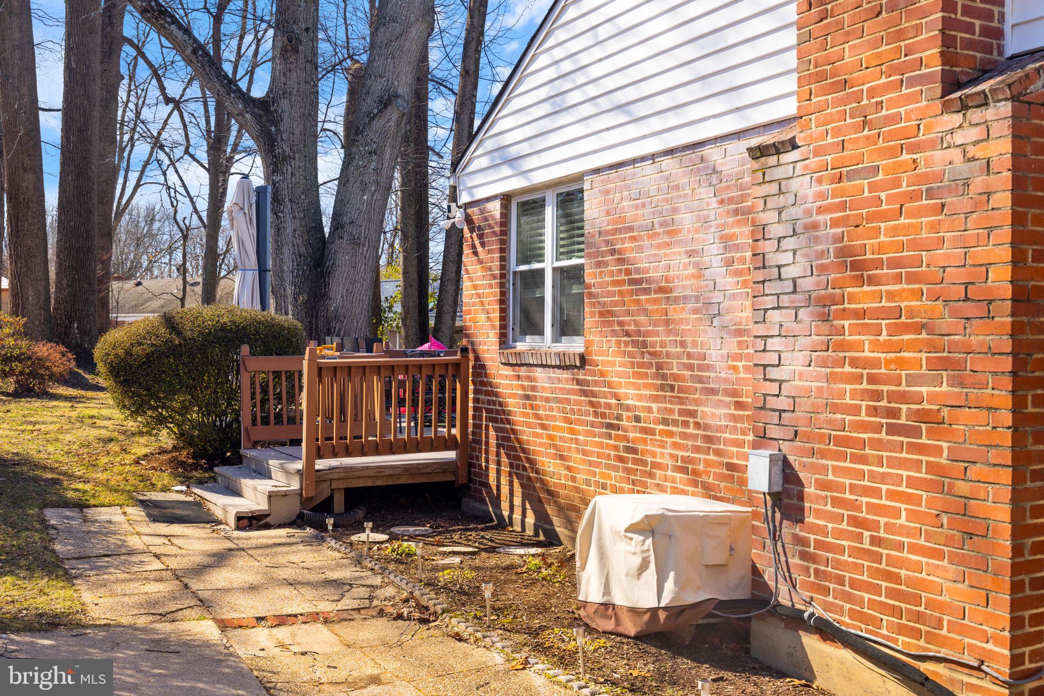 COLUMBIA PINES - Residential