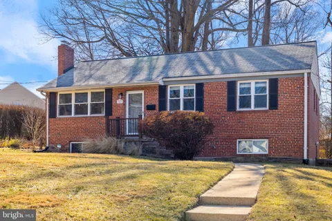 7011 Murray Lane, Annandale, VA MLS: VAFX2259688