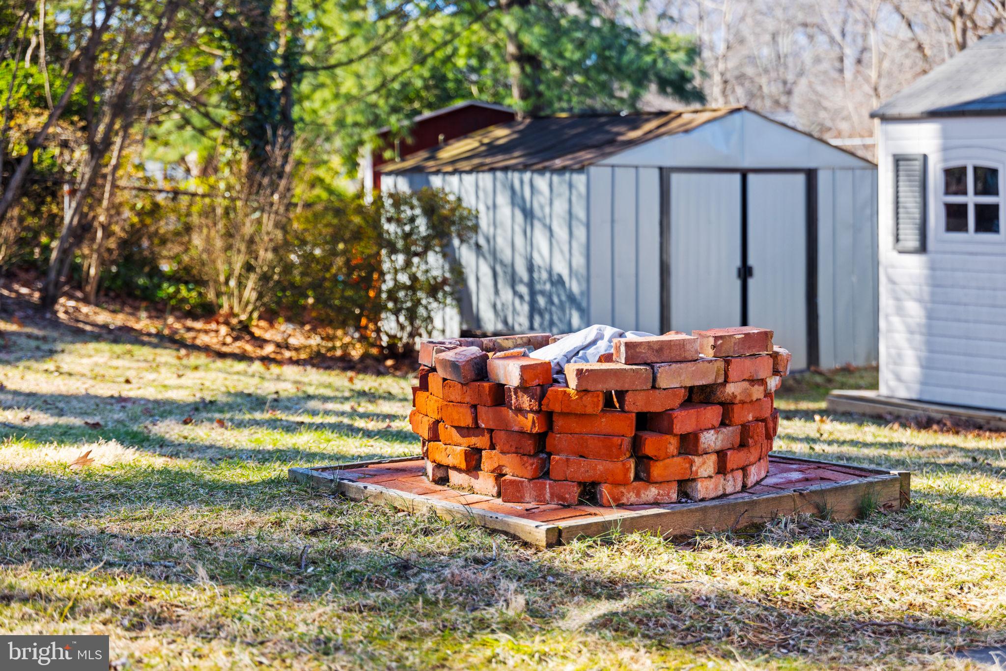 COLUMBIA PINES - Residential