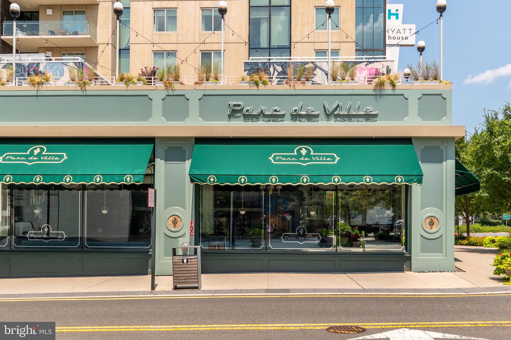 MOSAIC AT MERRIFIELD - Residential Lease