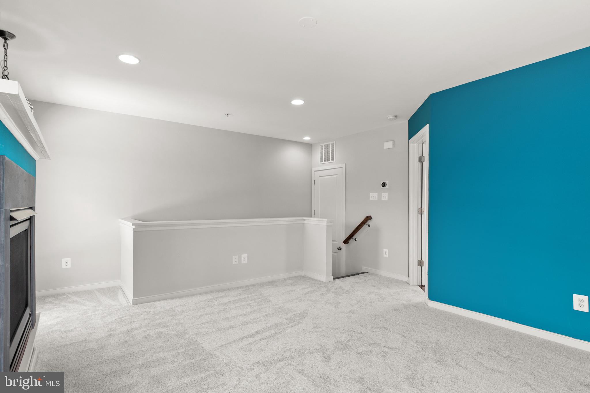 MOSAIC AT MERRIFIELD - Residential Lease