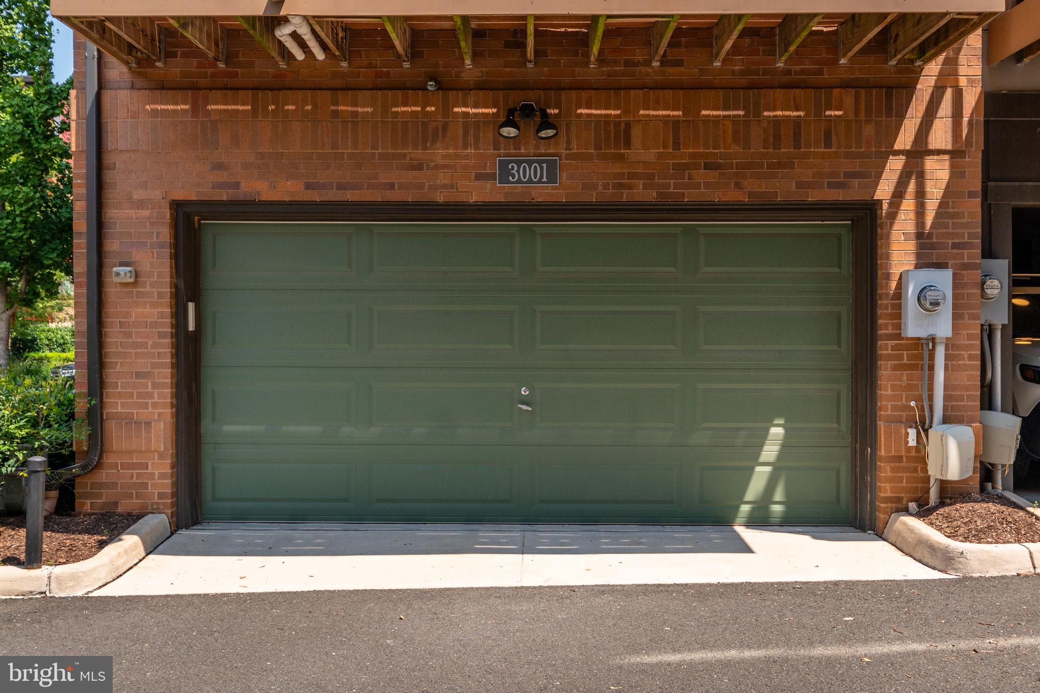 MOSAIC AT MERRIFIELD - Residential Lease