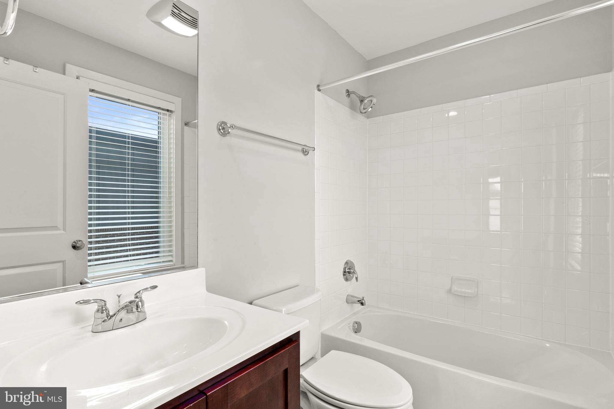 MOSAIC AT MERRIFIELD - Residential Lease