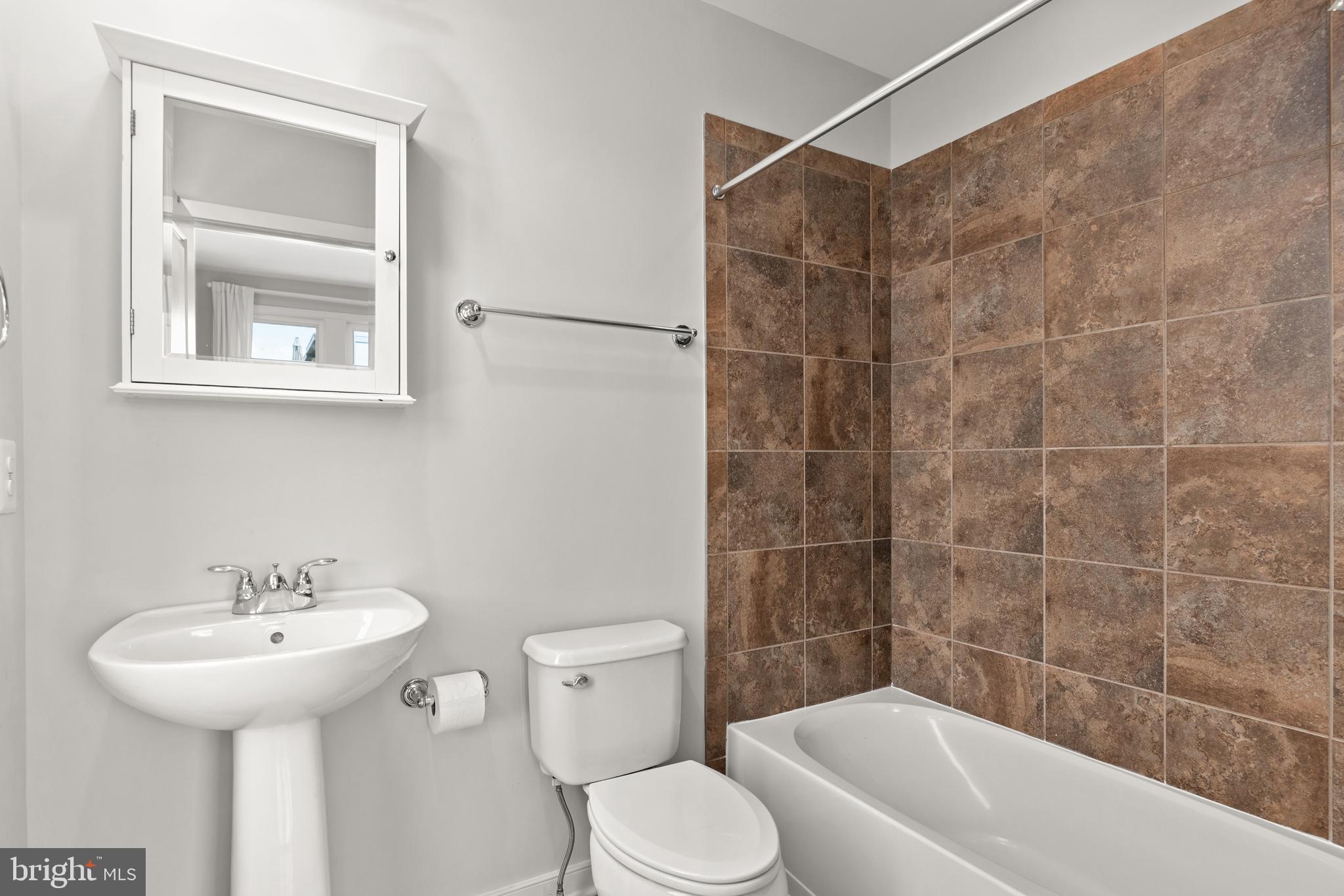 MOSAIC AT MERRIFIELD - Residential Lease