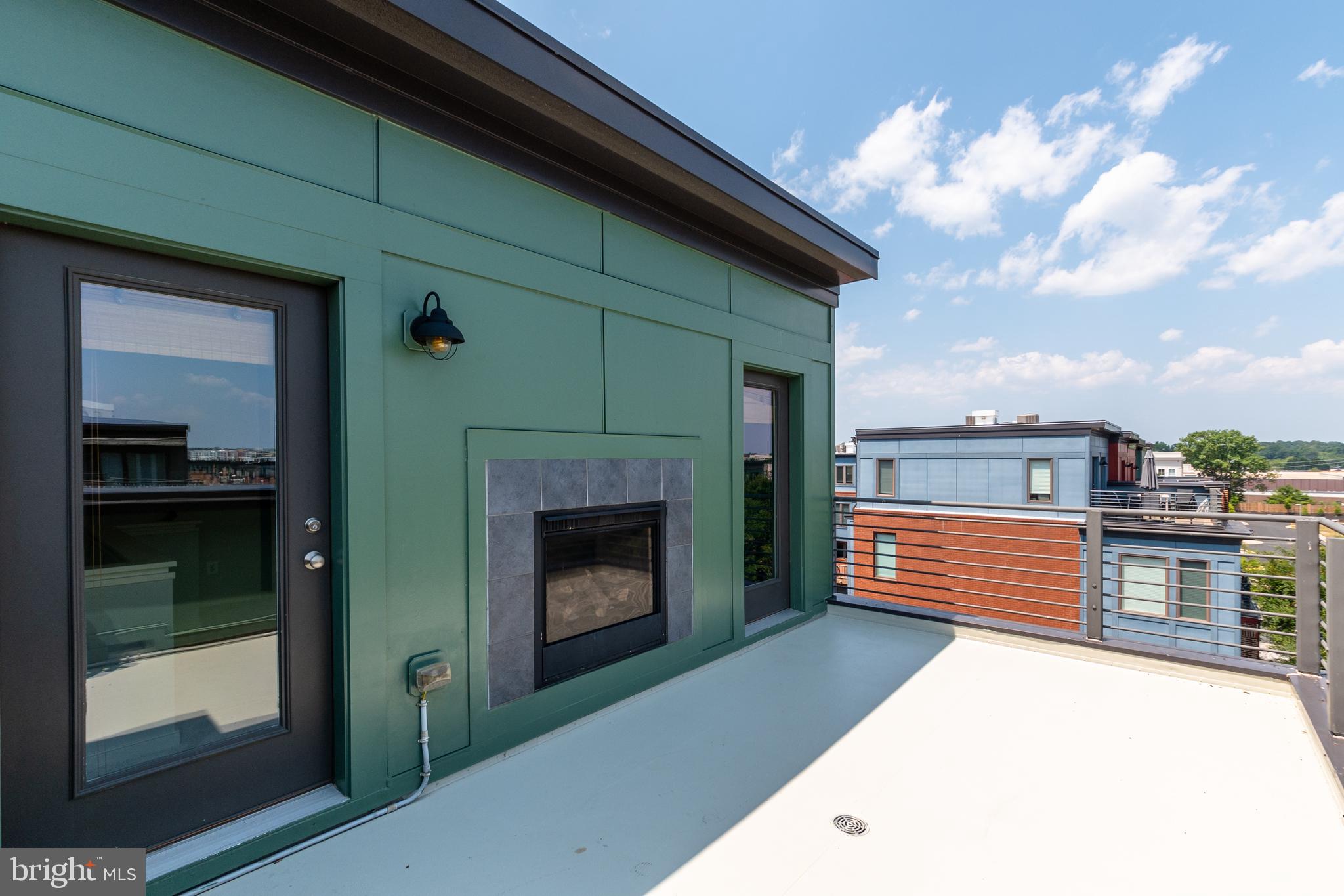 MOSAIC AT MERRIFIELD - Residential Lease