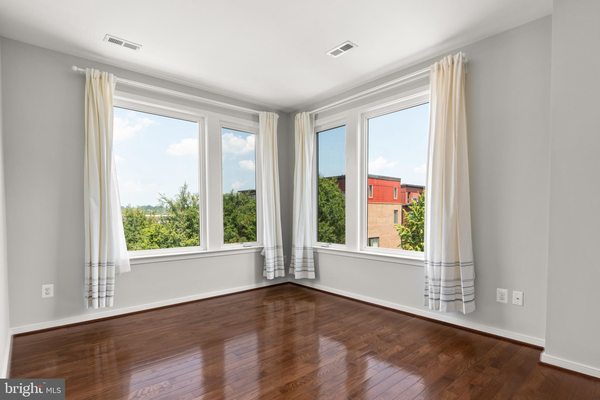 MOSAIC AT MERRIFIELD - Residential Lease