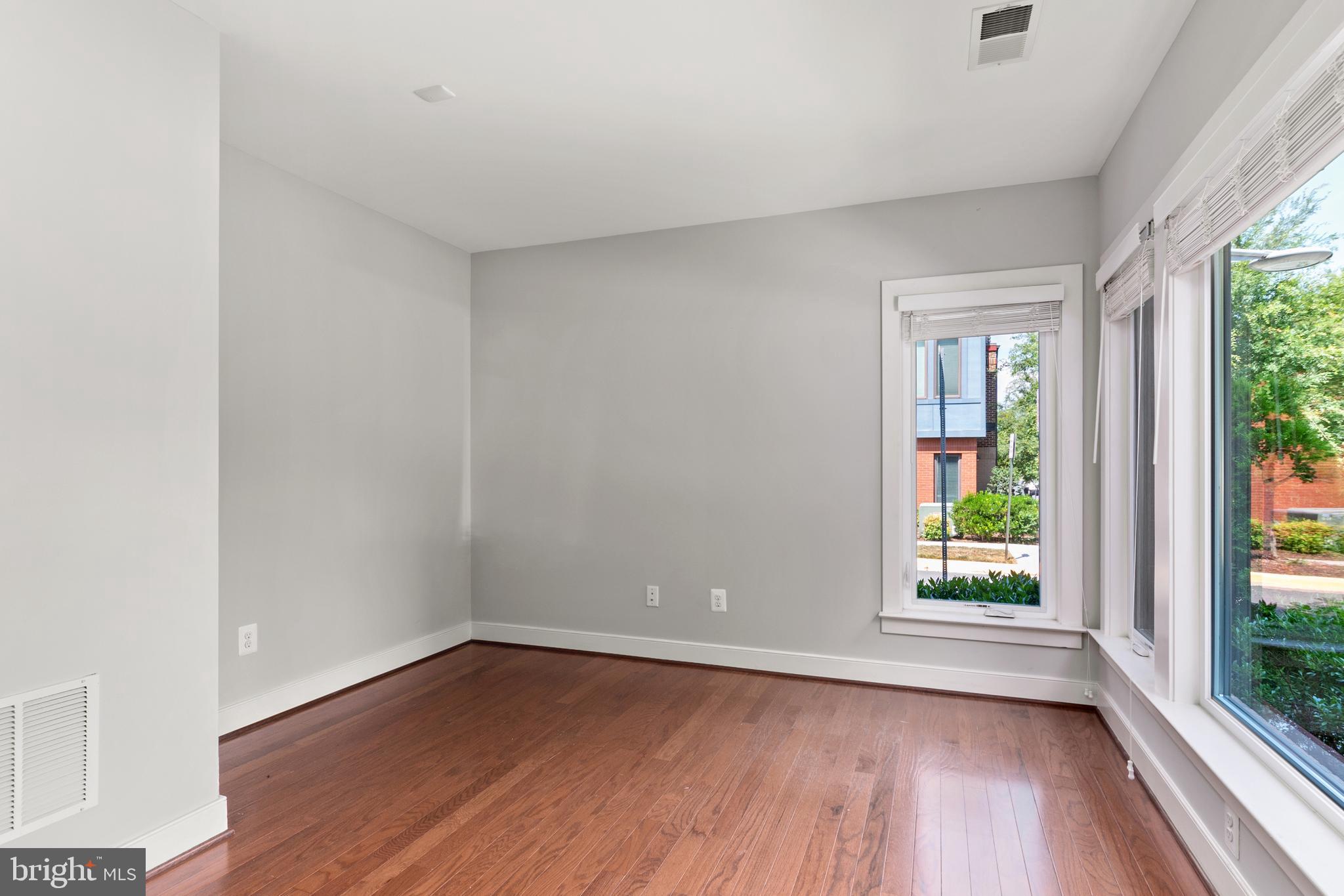 MOSAIC AT MERRIFIELD - Residential Lease