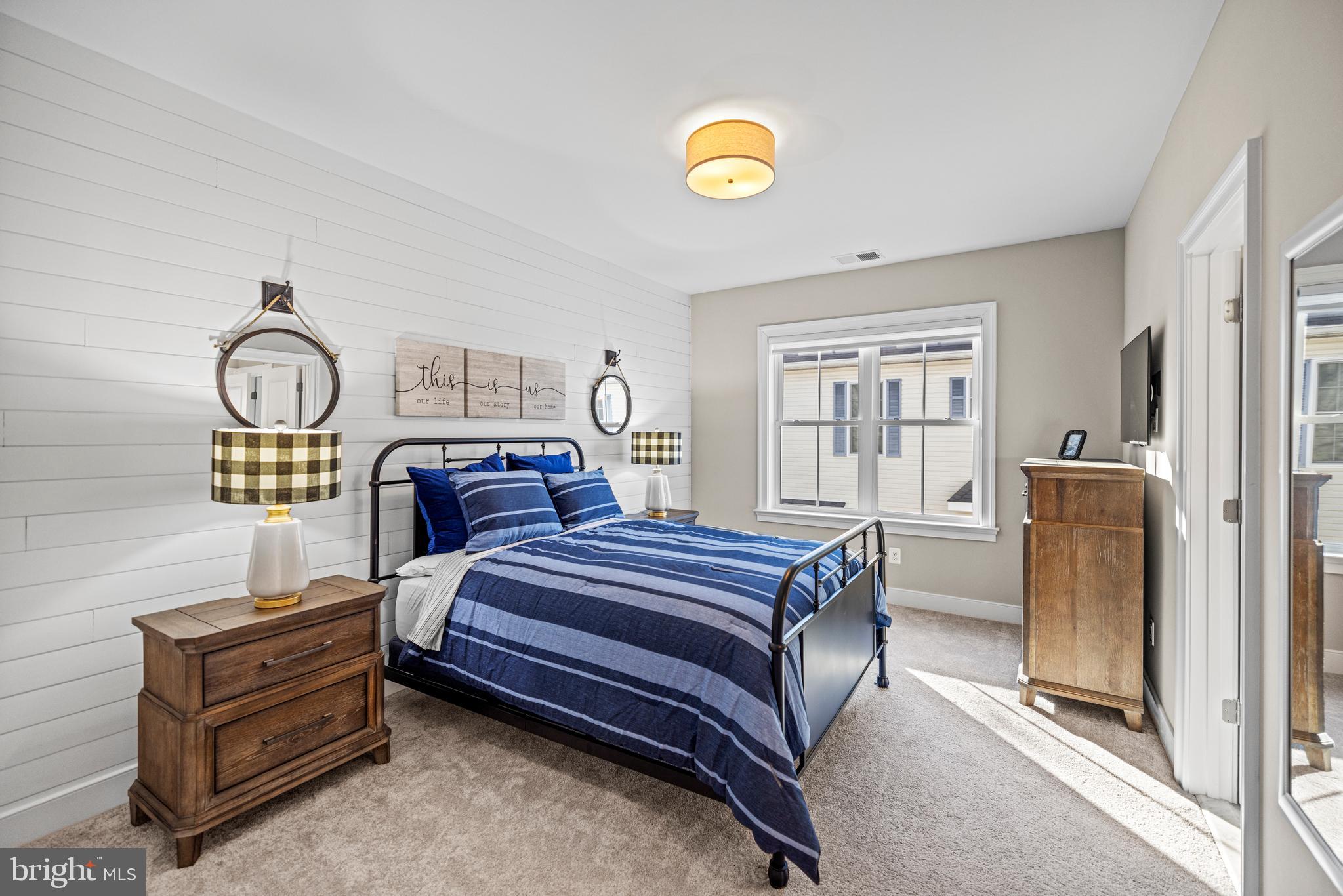 LONE OAK - Residential