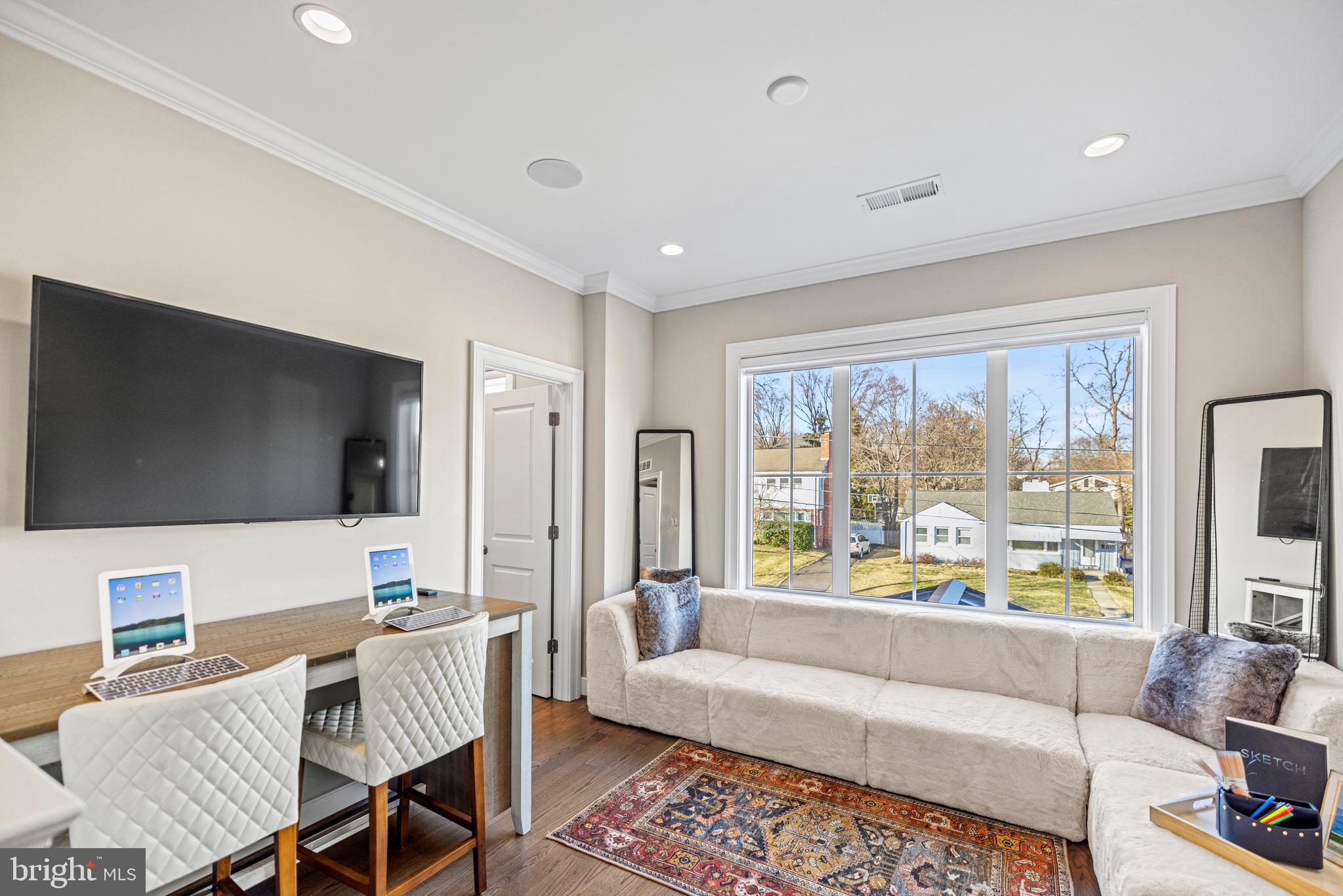 LONE OAK - Residential