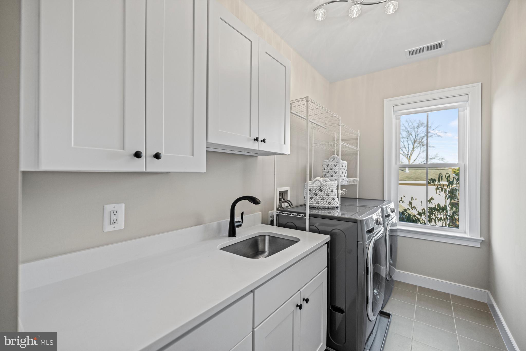 LONE OAK - Residential