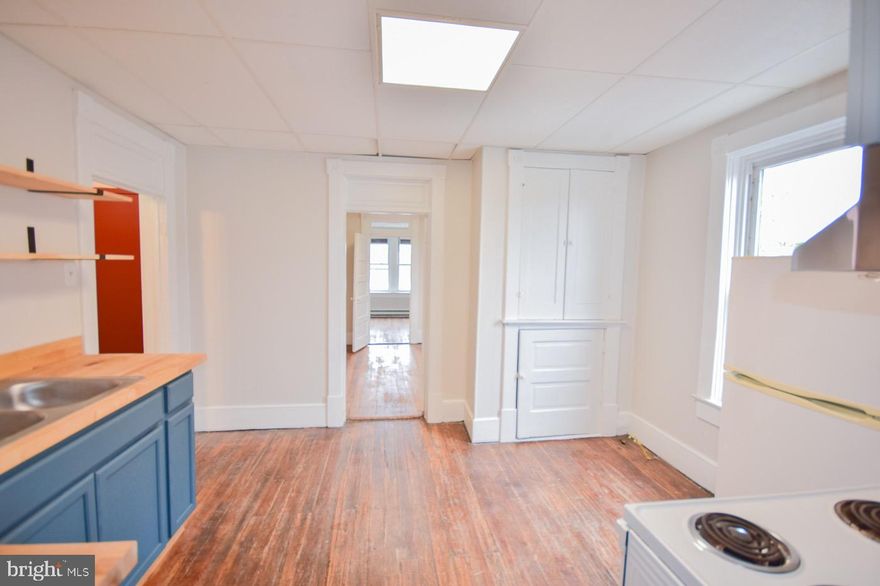 A unique opportunity to move into a nice downtown apartment. Newly painted and floored with LVP, this cool place includes granite countertops and ceramic floors in the kitchen and baths.