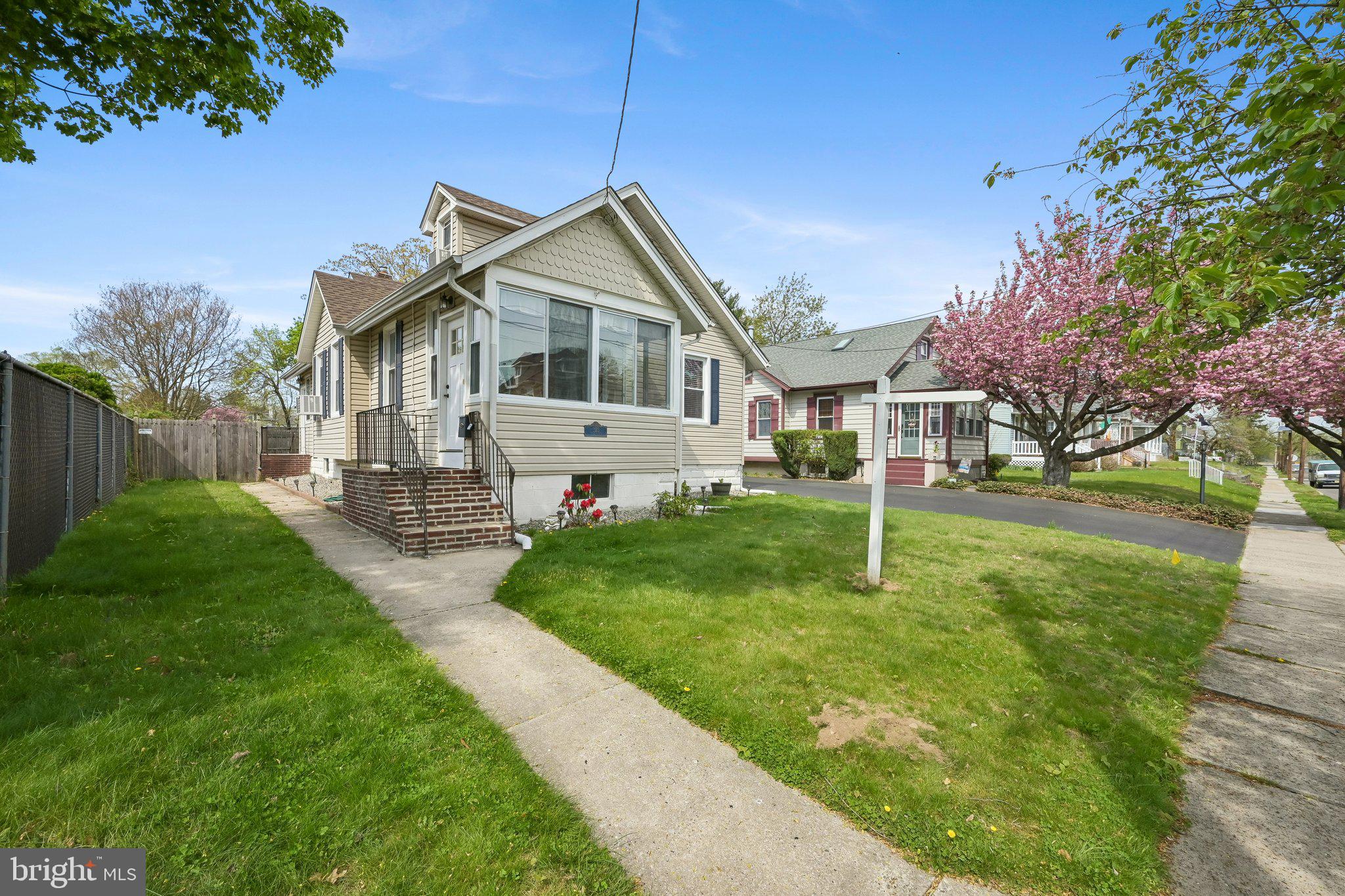 323 MAPLE AVENUE
