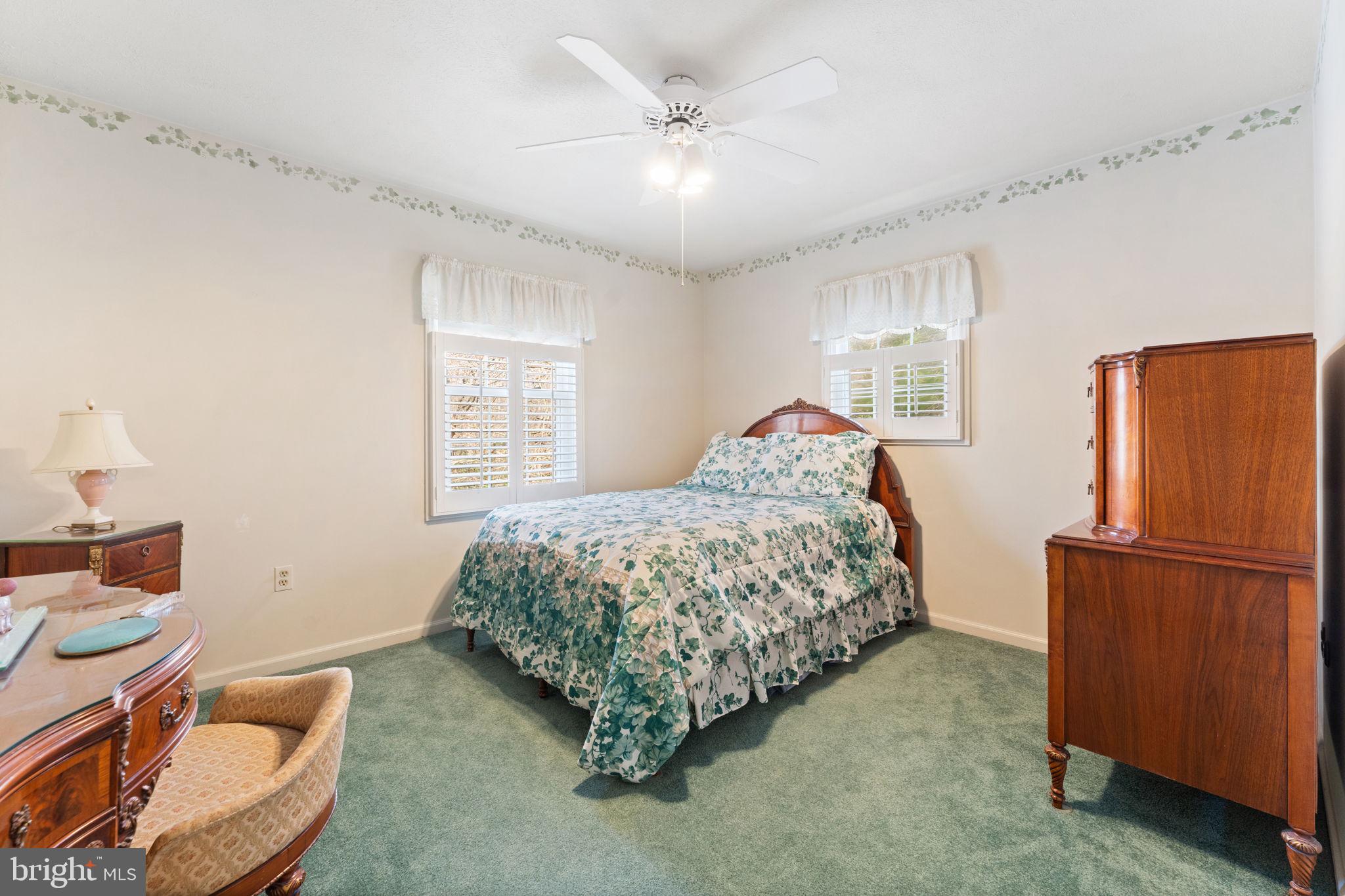 MINNIEVILLE MANOR - Residential