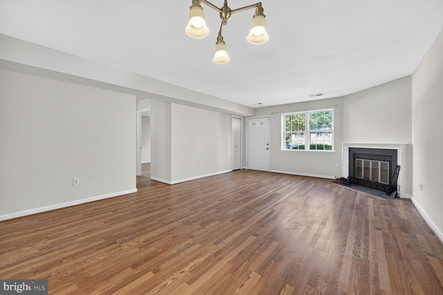 1625 S BARTON STREET 16