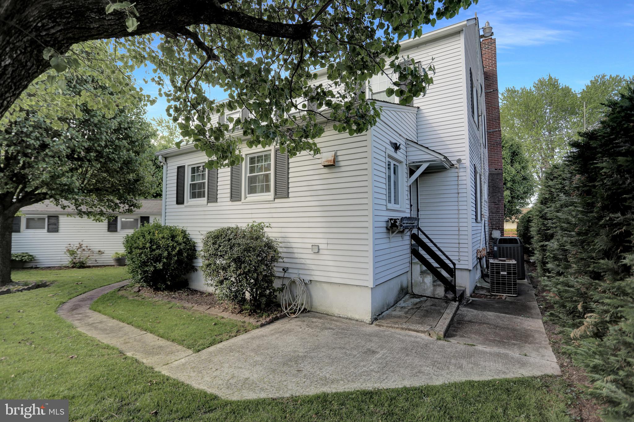 MIDDLE RIVER - Residential