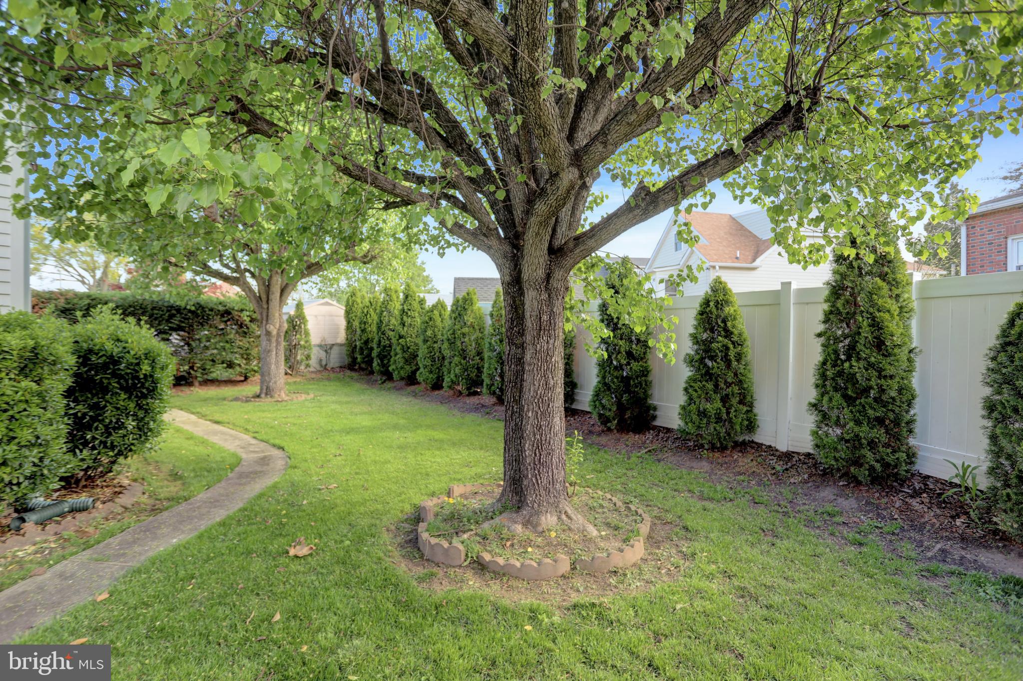 MIDDLE RIVER - Residential