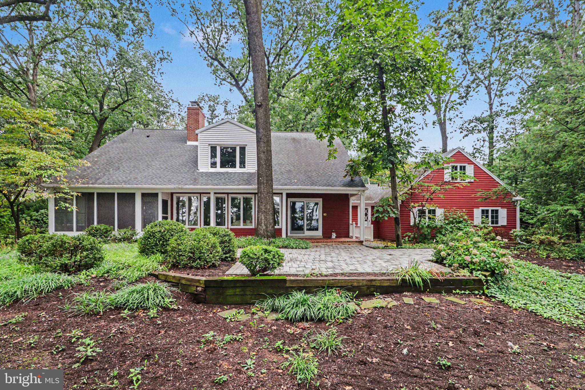 5021 WOODBOX LANE
