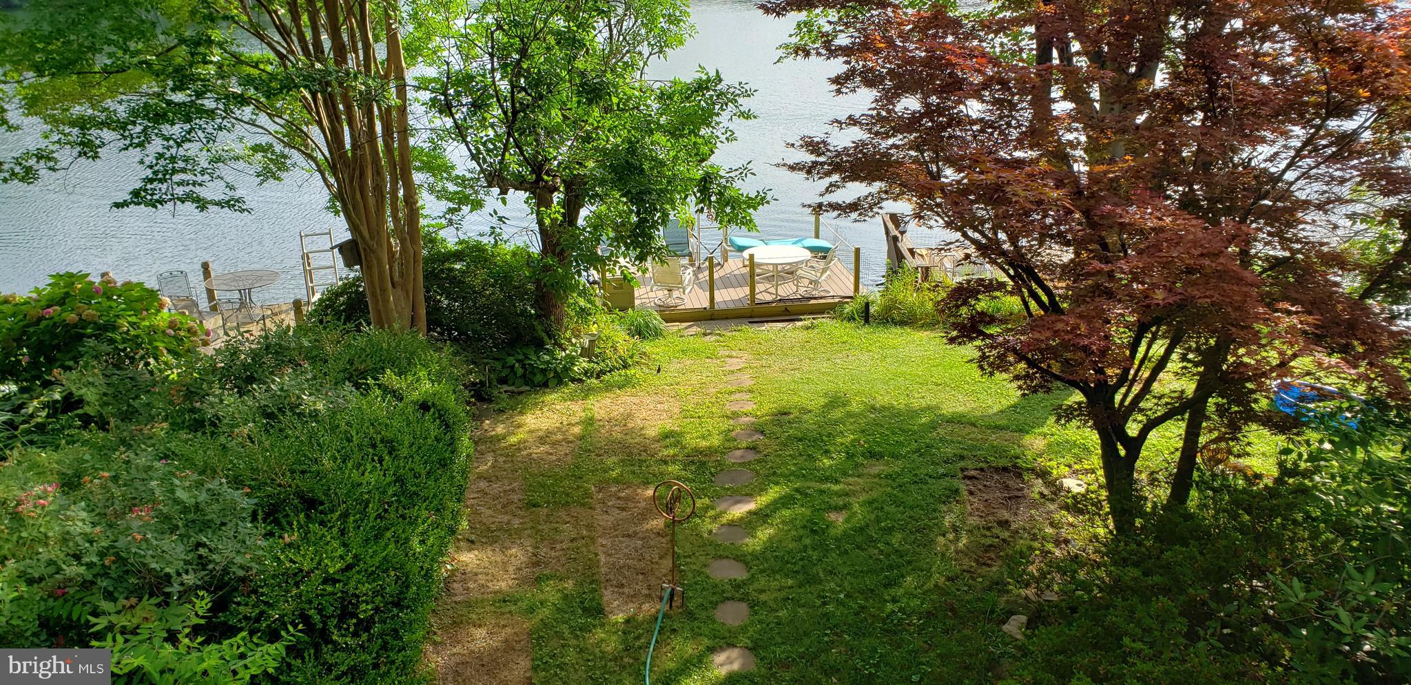 LAKEWINDS - Residential