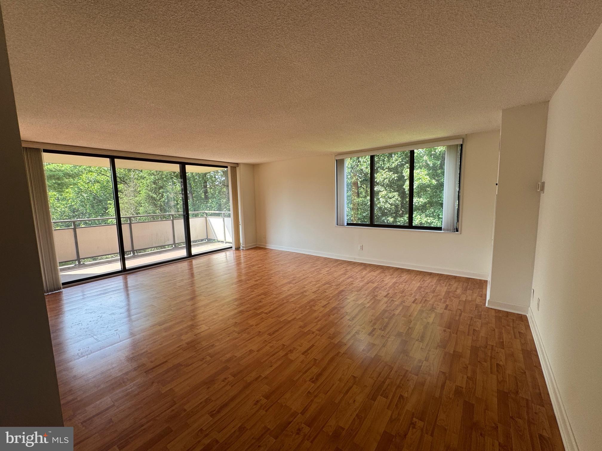 PROMENADE TOWERS - Residential Lease