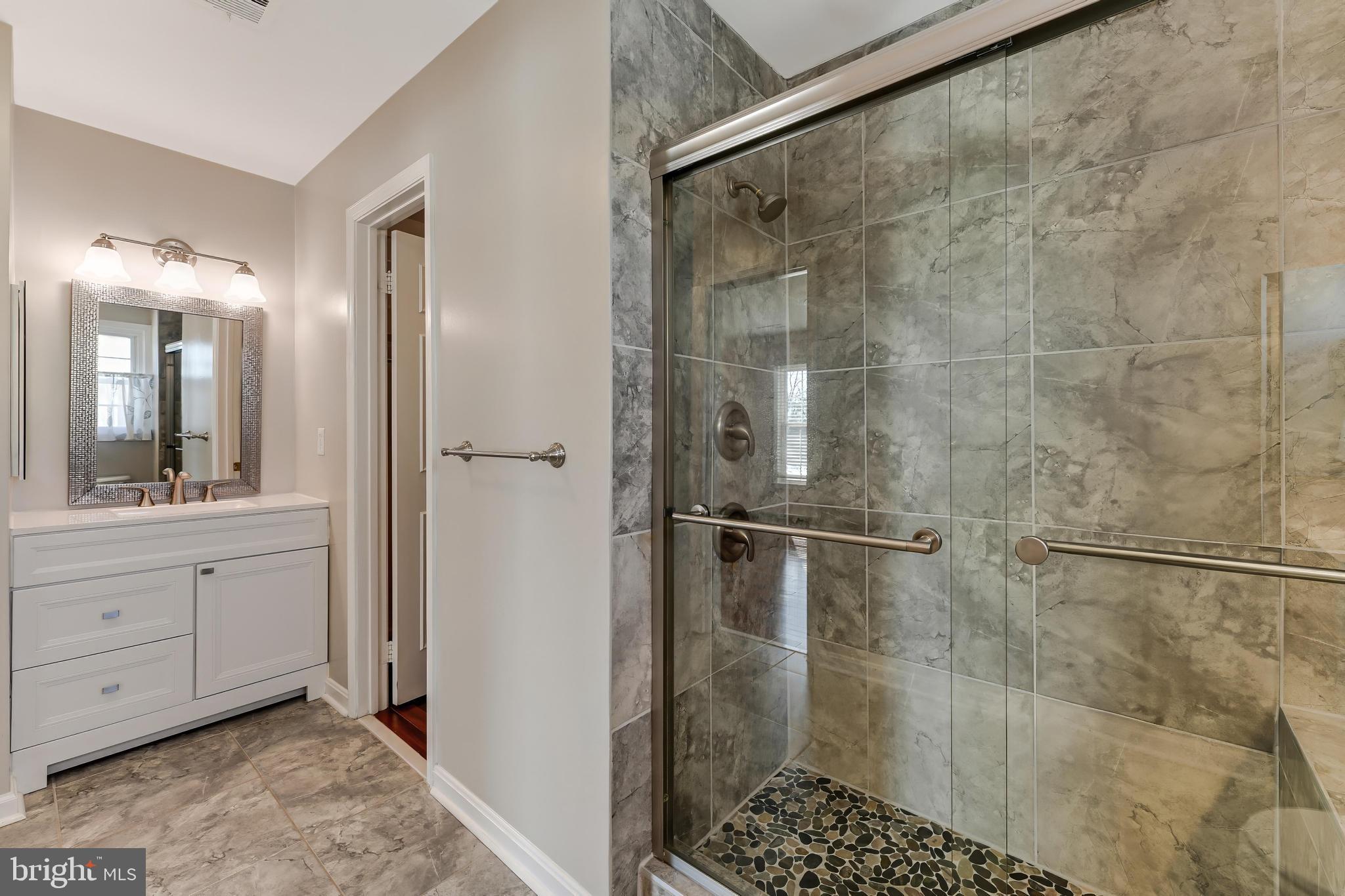 FRANKLIN GLEN - Residential