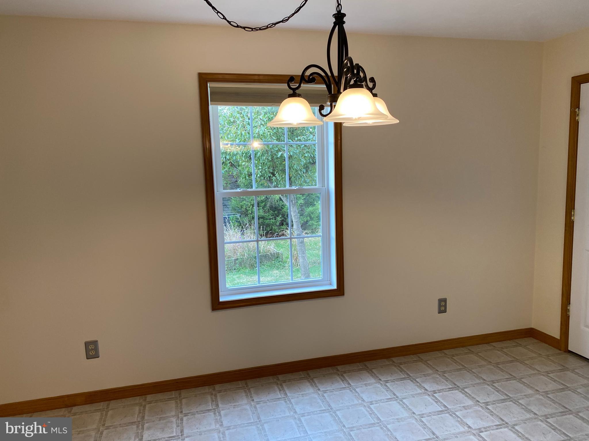 COLONIAL RIDGE - Residential