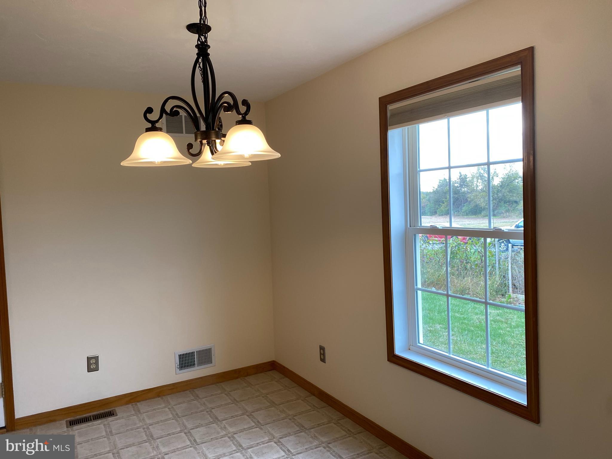 COLONIAL RIDGE - Residential